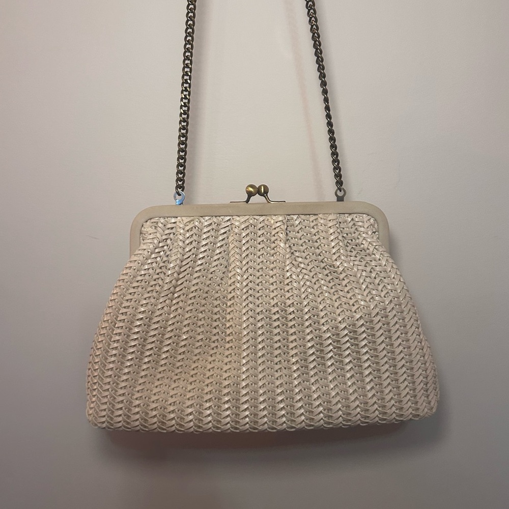 Universal Thread Weaved Shoulder Bag With Gold Ch… - image 1